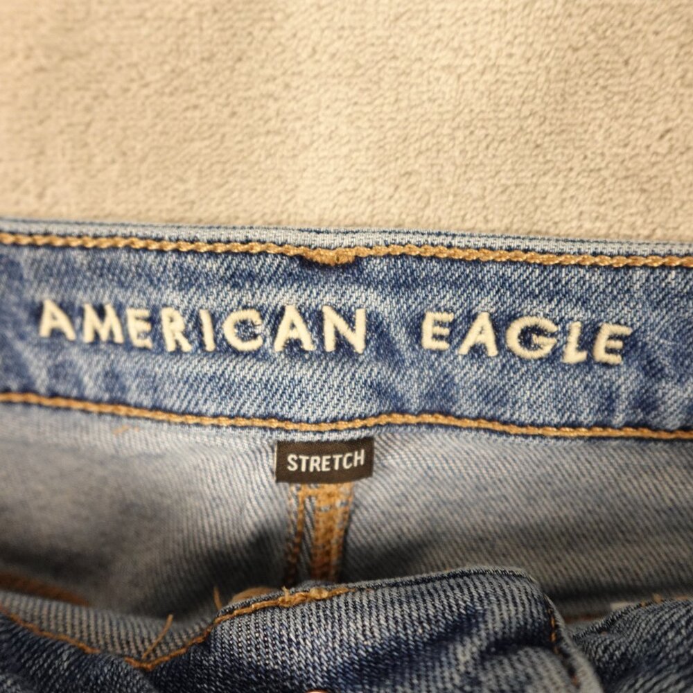 American Eagle Mom Jeans Stretch – Women’s Size‎ 12 Regular Light Wash Blue - Picture 3 of 13